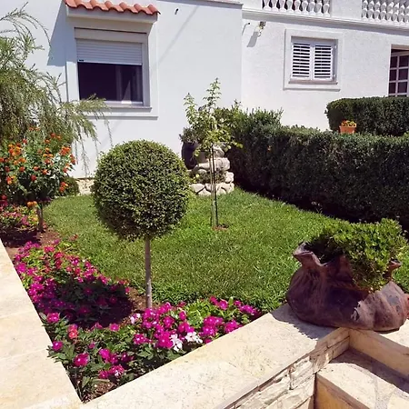 Apartment Milat Danijel Sveti Filip i Jakov