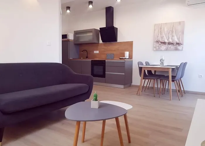 Milat Danijel Apartamento Sveti Filip i Jakov